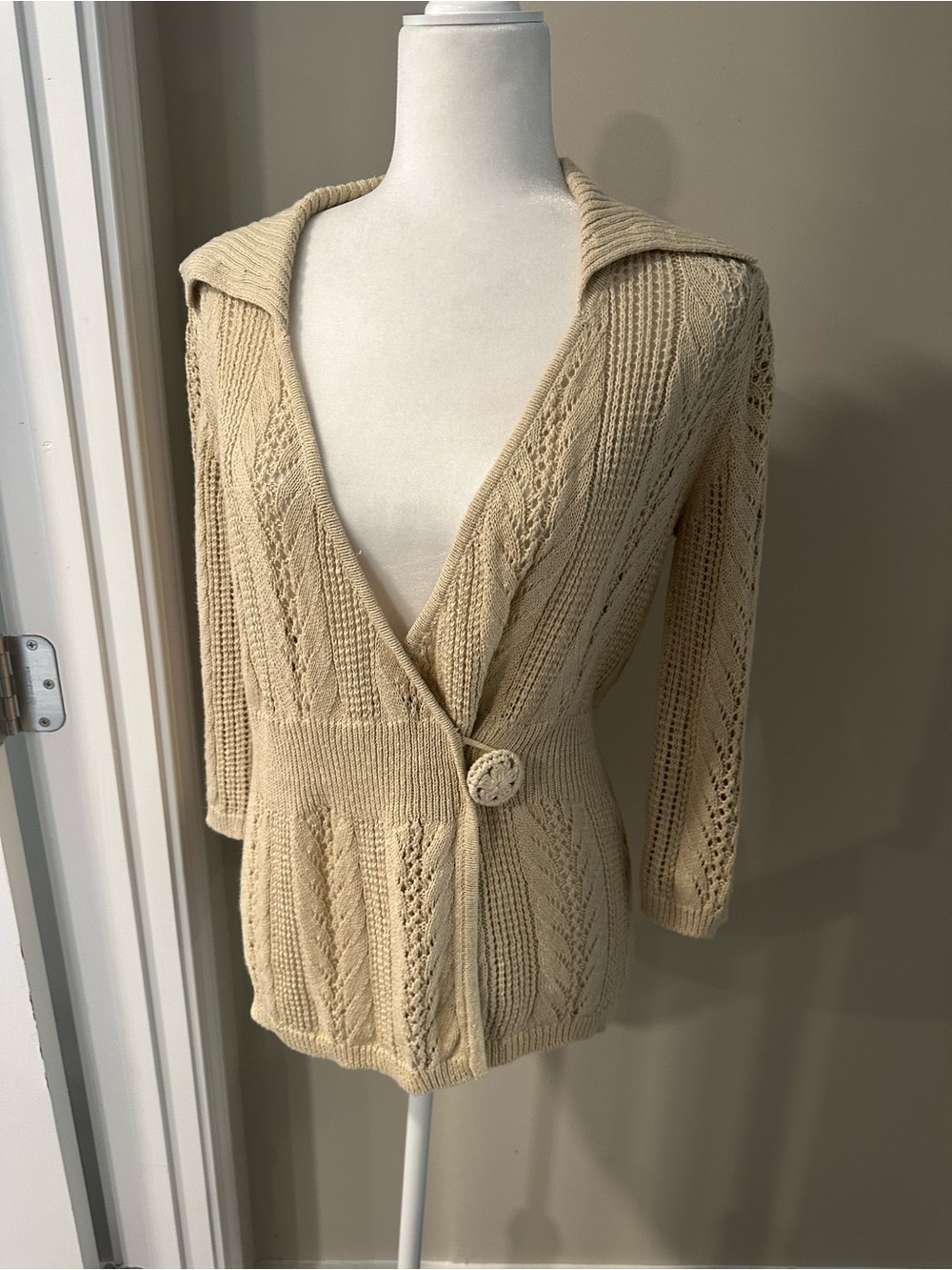 Willi Smith Cream Openwork V-Neck Buttoned Waist Cardigan